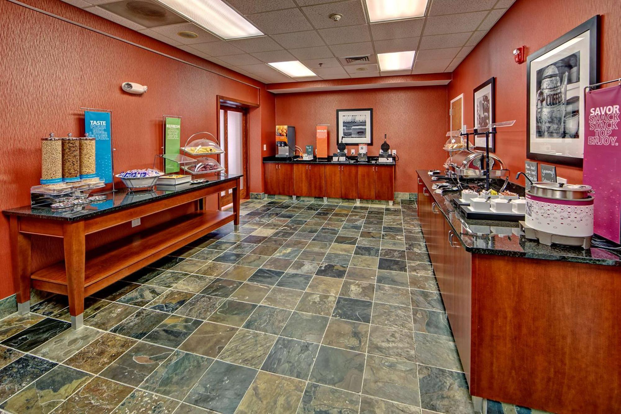 Hampton Inn & Suites Cashiers - Sapphire Valley Exterior photo